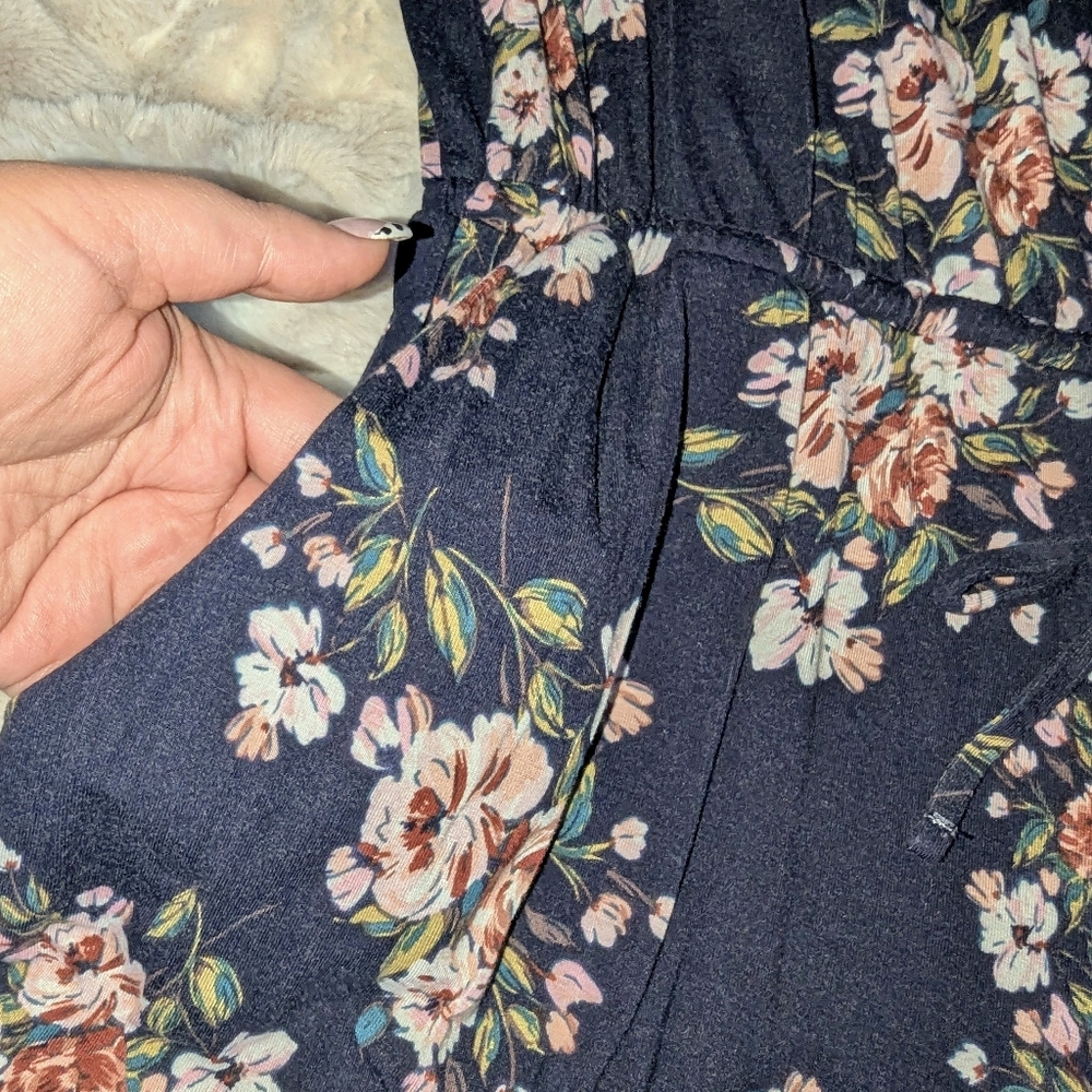24/7 Maurices Navy Blue Floral Romper XXL Sleeveless Tie Waist Pockets - Picture 6 of 7